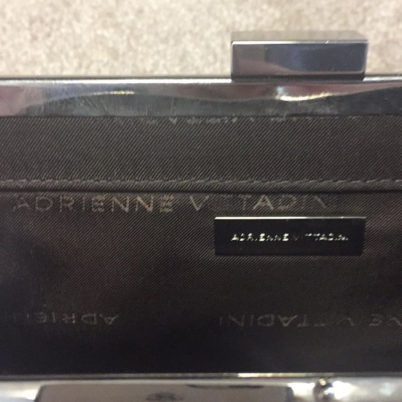 Gold Adrienne Vittadini clutch - Picture 3 of 3